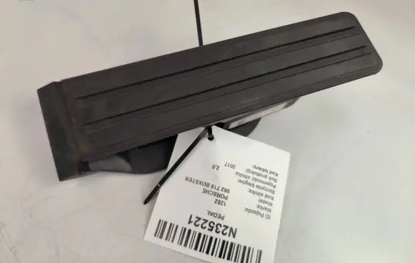 Porsche Boxster 982 Accelerator throttle pedal 982723507A 6PV00879226 11717A