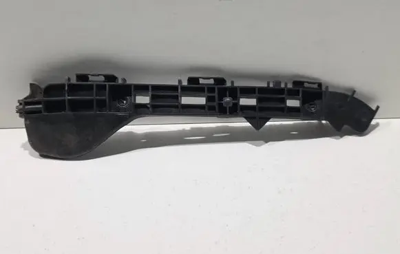 Lexus CT 200H Rear bumper mounting bracket 5257676010