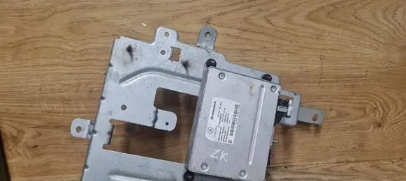 Mercedes-Benz E W211 Bluetooth control unit module A2118701885