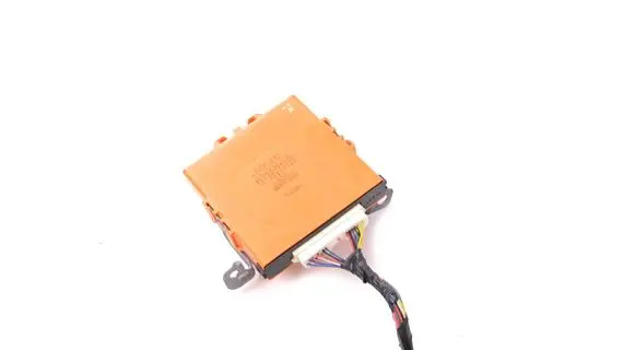 Toyota Prius (XW20) Central body control module 8967047020
