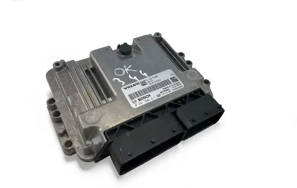 Volvo V70 Engine control unit/module ECU 31331540 0261S06611