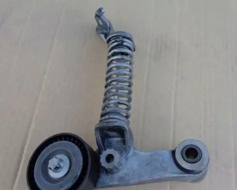 Mercedes-Benz B W246 W242 Generator/alternator belt tensioner A6512000570