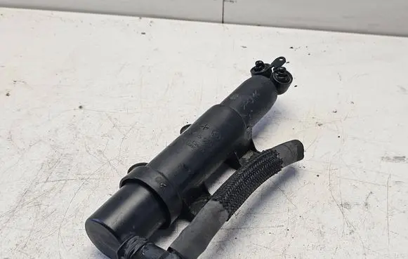 Skoda Superb B6 (3T) Headlight washer spray nozzle 3U0955979