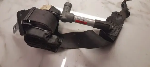 Volvo S60 Rear seatbelt 39969916