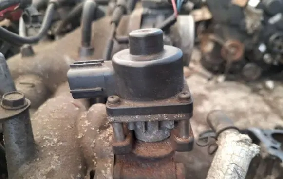 Subaru Legacy EGR valve