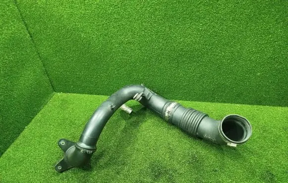 Renault Master III Engine coolant pipe/hose 165763705R