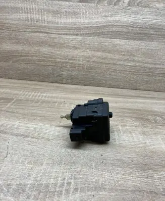 Renault Espace IV Headlight level adjustment motor 8200006664 00816400