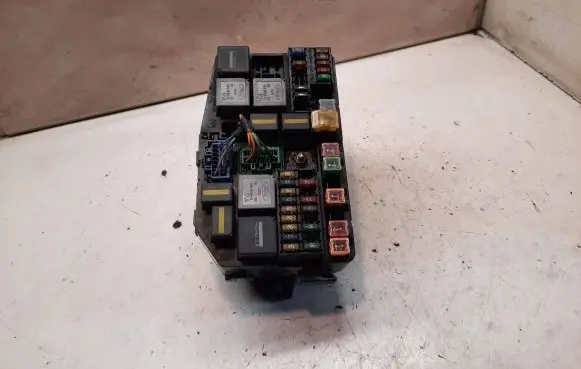 Ford Mondeo Mk III Fuse box set 1S7T14A142AA 71543256