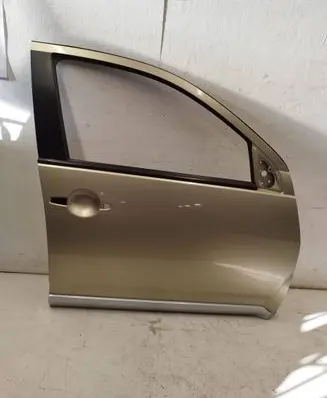 Mitsubishi Outlander Front door