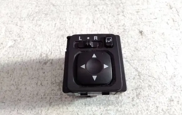Mitsubishi Outlander Wing mirror switch 183569