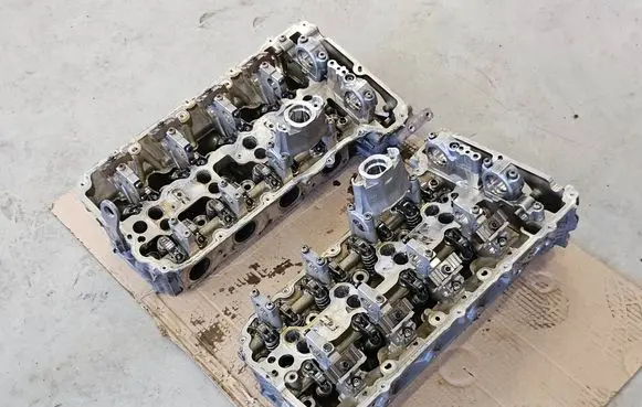 BMW M5 F90 Engine head 785245904 785246204 3418102600137