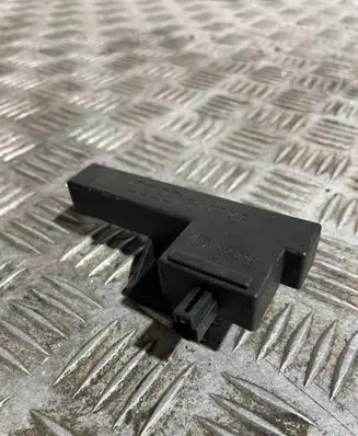 Audi A4 S4 B8 8K Keyless (KESSY) go control unit/module 8K0907247