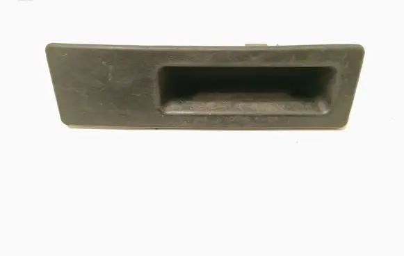 Tailgate opening switch