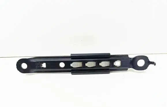 Toyota Avensis T270 Seat belt adjustment rail E563003
