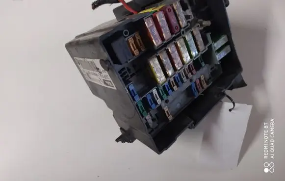Peugeot 607 Fuse module 9629889580 9628024480 9649681580