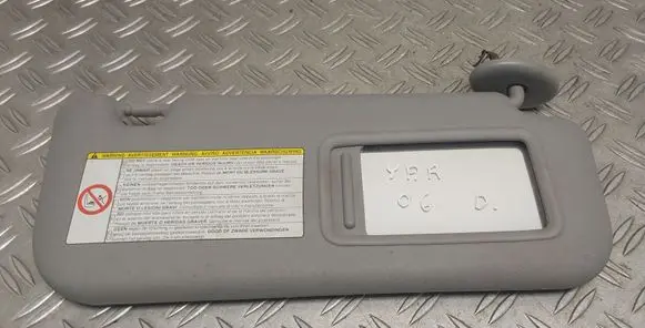 Sun visor