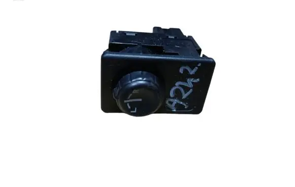 Nissan Almera Tino Wing mirror switch