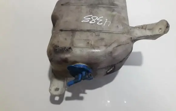 KIA Carnival Coolant expansion tank/reservoir
