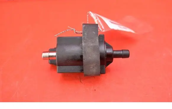 Jaguar XJ X351 Vacuum valve 72268727