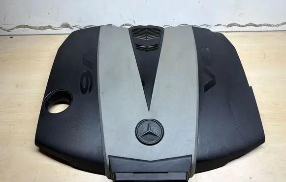 Mercedes-Benz E W212 Engine cover (trim) A6420106467