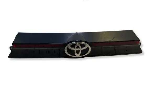 Toyota Yaris Cross Trunk door license plate light bar 768010D760 FL3527210467 L413253