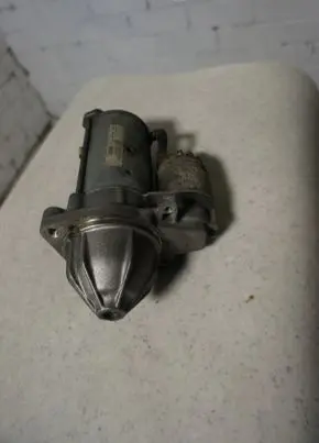 Mercedes-Benz E W211 Starter motor 0051511301 0224JC D7R43