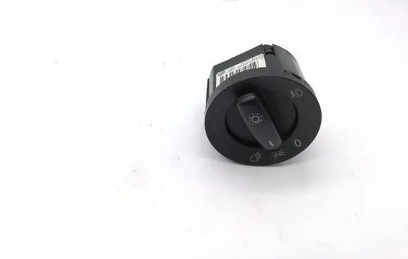 Volkswagen Tiguan Light switch 1K0941431BB