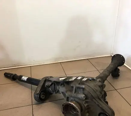 Volkswagen Touareg I Front differential 99035 4460310 2H0521101E