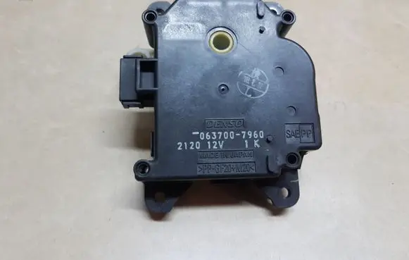 Toyota Prius (XW20) Air flap motor/actuator 0637007960