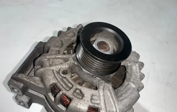 Opel Insignia A Generator/alternator RF000BL08D2 AA7773