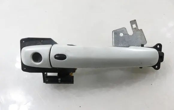 Suzuki Swift I Front door exterior handle 