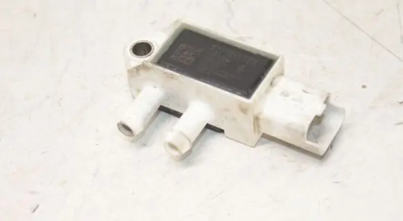 Nissan Qashqai Exhaust gas pressure sensor 227701177R