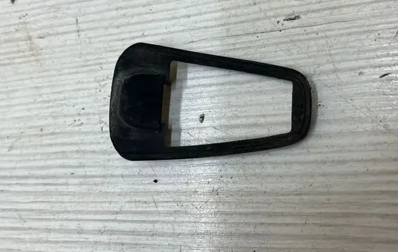 Subaru Impreza IV Front door handle cover 