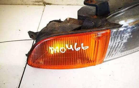 Mitsubishi Galant Front indicator light 