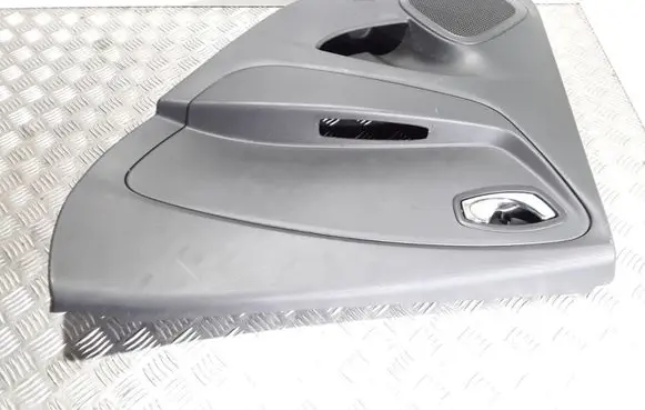 Renault Captur Rear door card panel trim 829A07047RHU