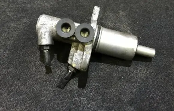 Audi A3 S3 8L Master brake cylinder