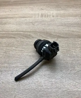 Toyota RAV 4 (XA20) Windscreen/windshield washer pump 8533060180 0602104621