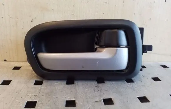 Suzuki Grand Vitara II Front door interior handle