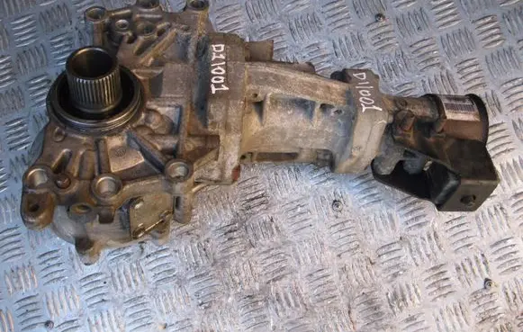 Gearbox transfer box case