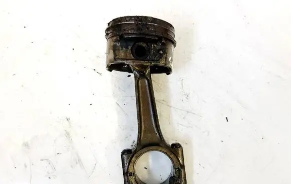 Citroen C3 Picasso Piston with connecting rod