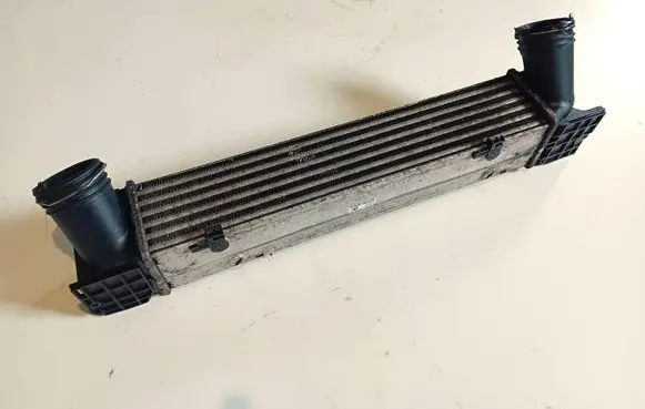 BMW 3 E90 E91 Intercooler radiator 3093796