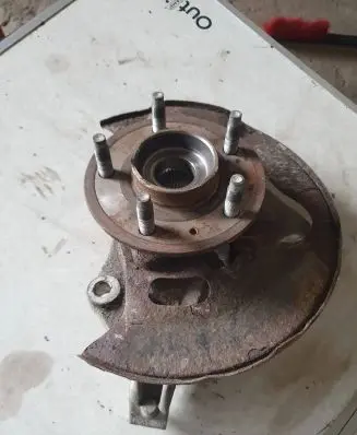 Chevrolet Captiva Front wheel hub spindle knuckle