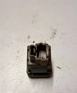 Passenger airbag on/off switch