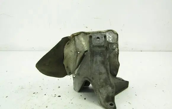 Audi A4 S4 B6 8E 8H Engine mounting bracket 