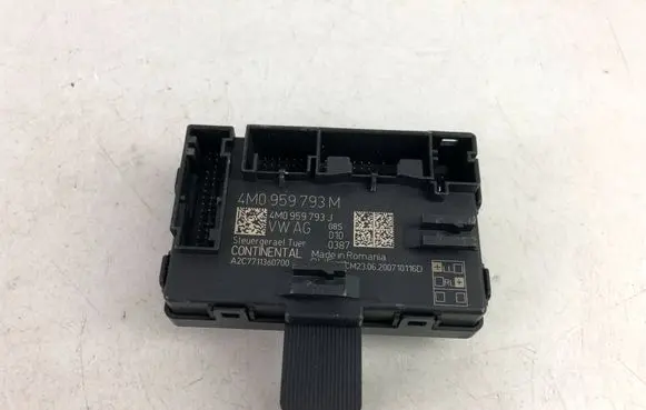 Audi e-tron Door control unit/module 4M0959793M 4M0959793J