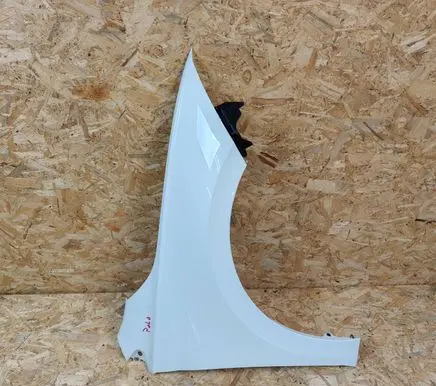 Volkswagen Polo VI Fender 