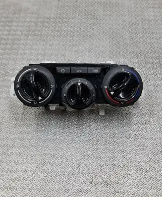 Peugeot 208 Climate control unit 9819611577 177304B E1178373