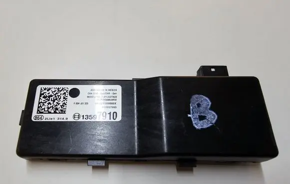 Buick Encore I Keyless (KESSY) go control unit/module 13597910