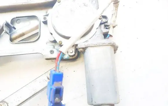 Subaru Forester SF Rear door window regulator motor