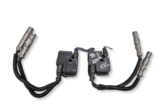 Mercedes-Benz A W168 High voltage ignition coil A0001587803